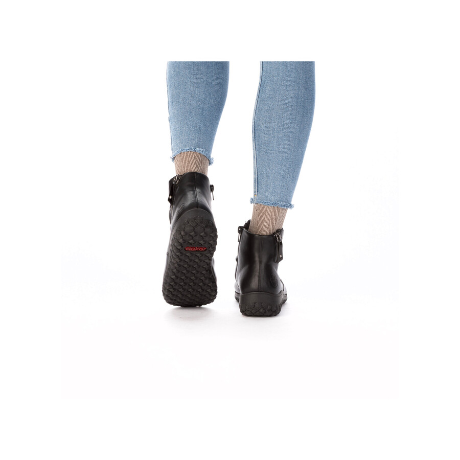 schwarze damen-stiefel mit reißverschluss rieker 59585-01